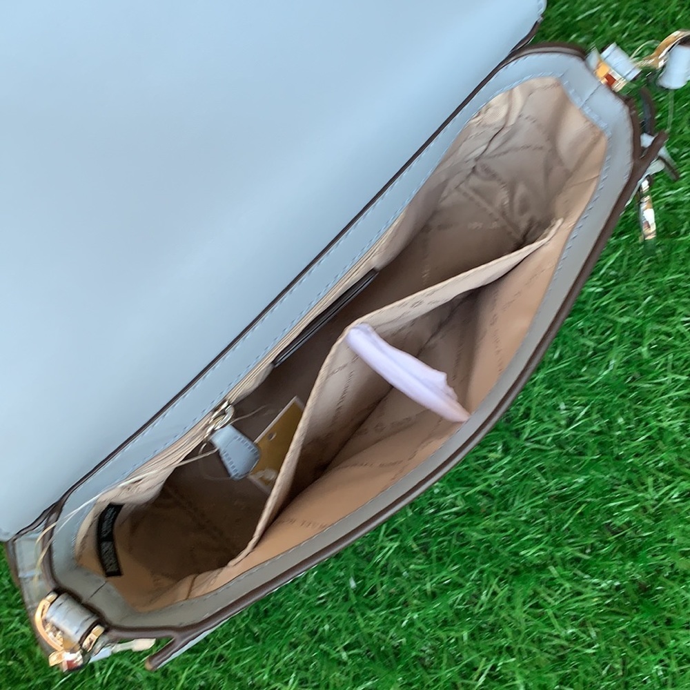 MICHAEL KORS MERCER SM CLUTCH XBODY PALE BLUE - Picture 13 of 15